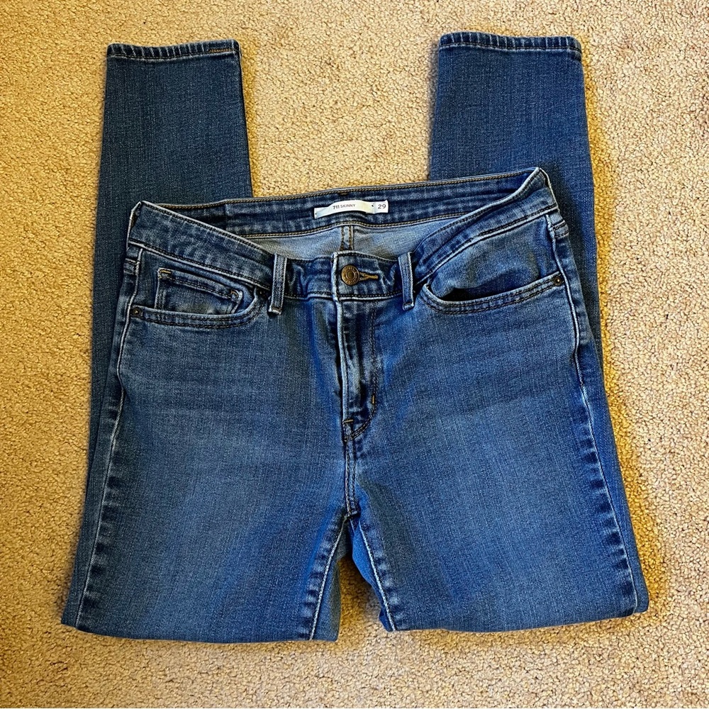 ❤️SOLD❤️ Levi’s 711 Skinny Jeans, 29